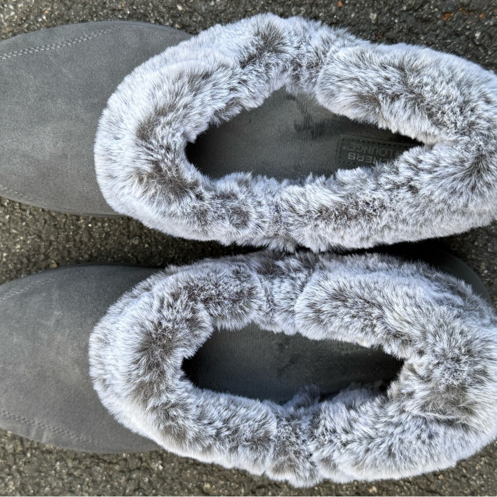 Skechers Gray Faux Fur Women's Slippers